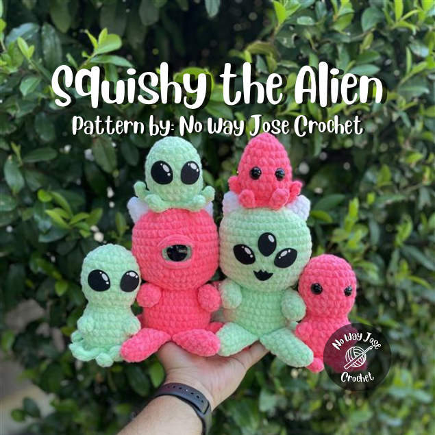 Squishy the Alien Crochet Pattern | Amigurumi Alien Plush PDF